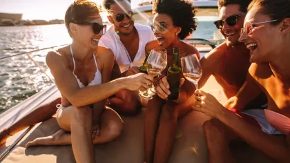 Aluguer de Iates de Luxo para Grupos no Algarve